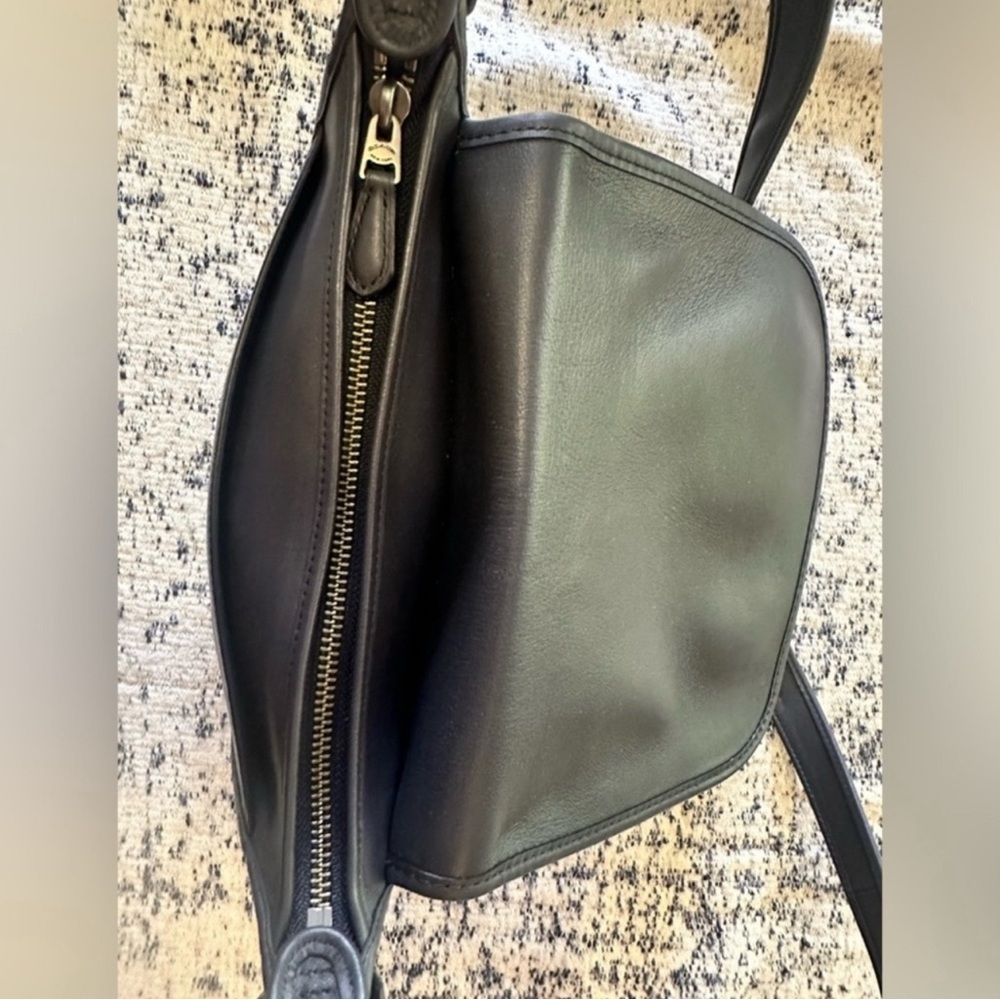 Coach Crossbody Bag with New York Patch - Picture 11 of 11